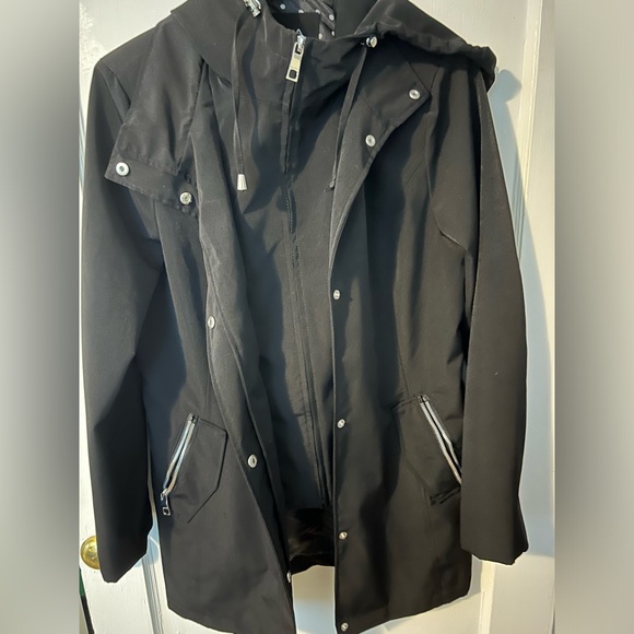 Nautica Rain Jacket ☔️ - Picture 2 of 5